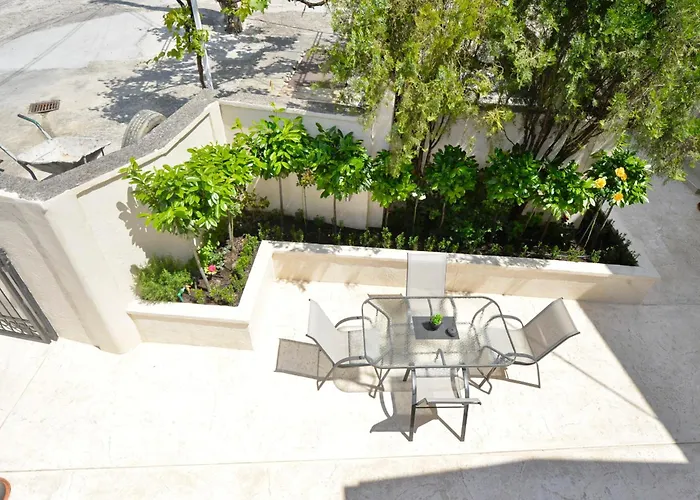 Sapphire View Apartment